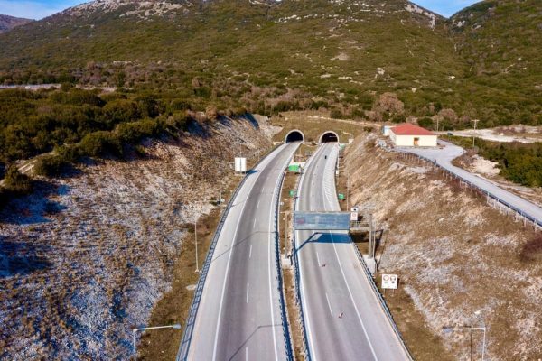 Σήραγγες Δωδώνης οδικές στον Αυτοκινητόδρομο 2 (Εγναντία Οδός, Ελλάδα) 2